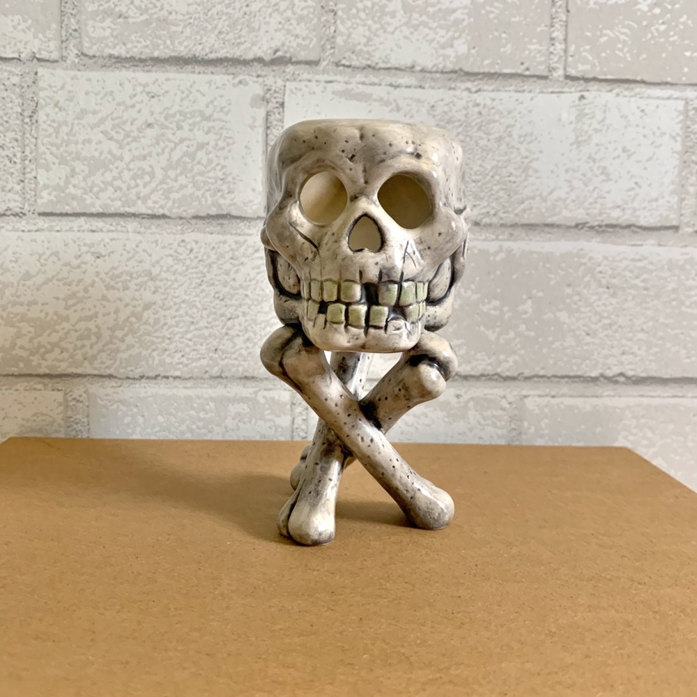 Russ Halloween Spooky Skull Tea light Small Candle Holder Decor